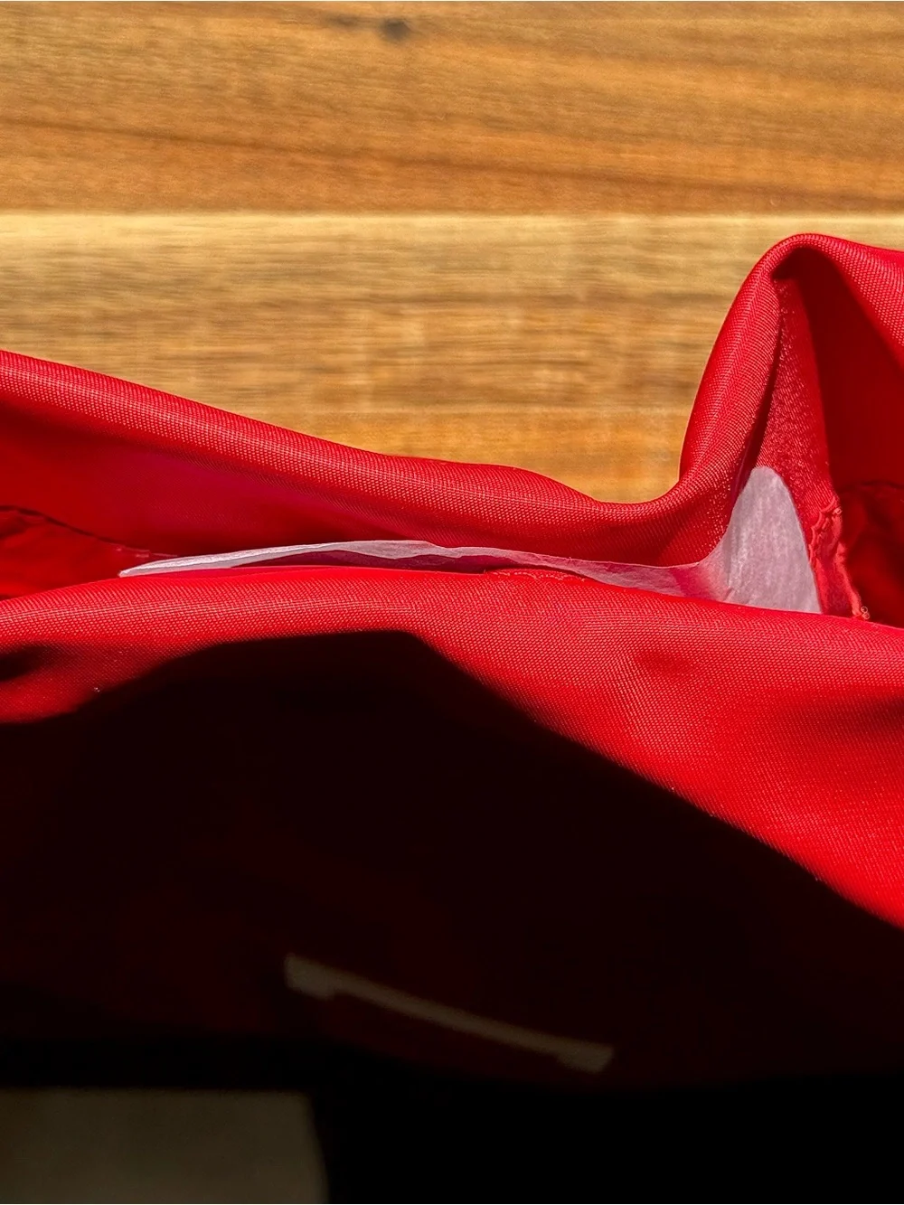 gisou exclusive limited edition glazed cherry beauty pouch